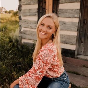 Meet your Posher, Nikki